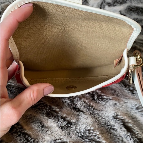 Dooney and Bourke wristlet - Picture 4 of 4